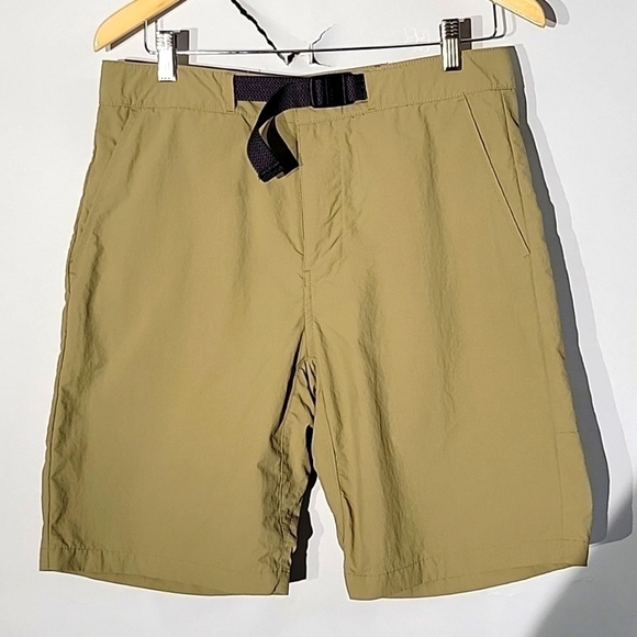 Youth Nike SB (Skateboading) Shorts with Adjustable Belt, Size Medium - Picture 1 of 11
